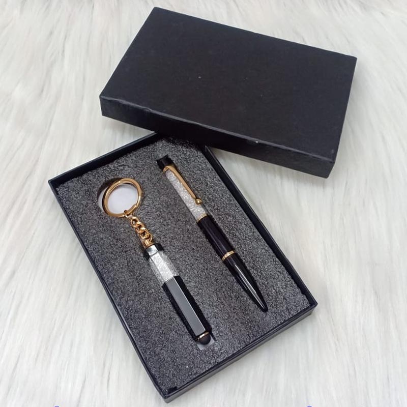231 Metal Pen With Keychain Gift Set at Best Price in New Delhi | Sahdev  Novelties